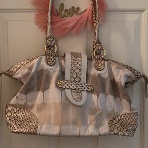 Large leather purse.  Like new , clever carriage company